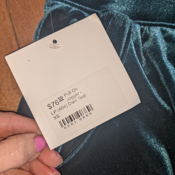 NWT crushed velvet pull on joggers - Picture 6 of 6